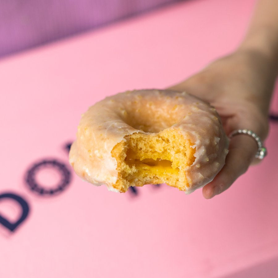 Scatola regalo di ciambelle "Baked Signature", una torta che rispetta il glutine