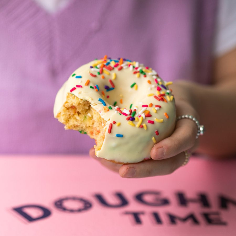 Scatola regalo di ciambelle "Baked Signature", una torta che rispetta il glutine