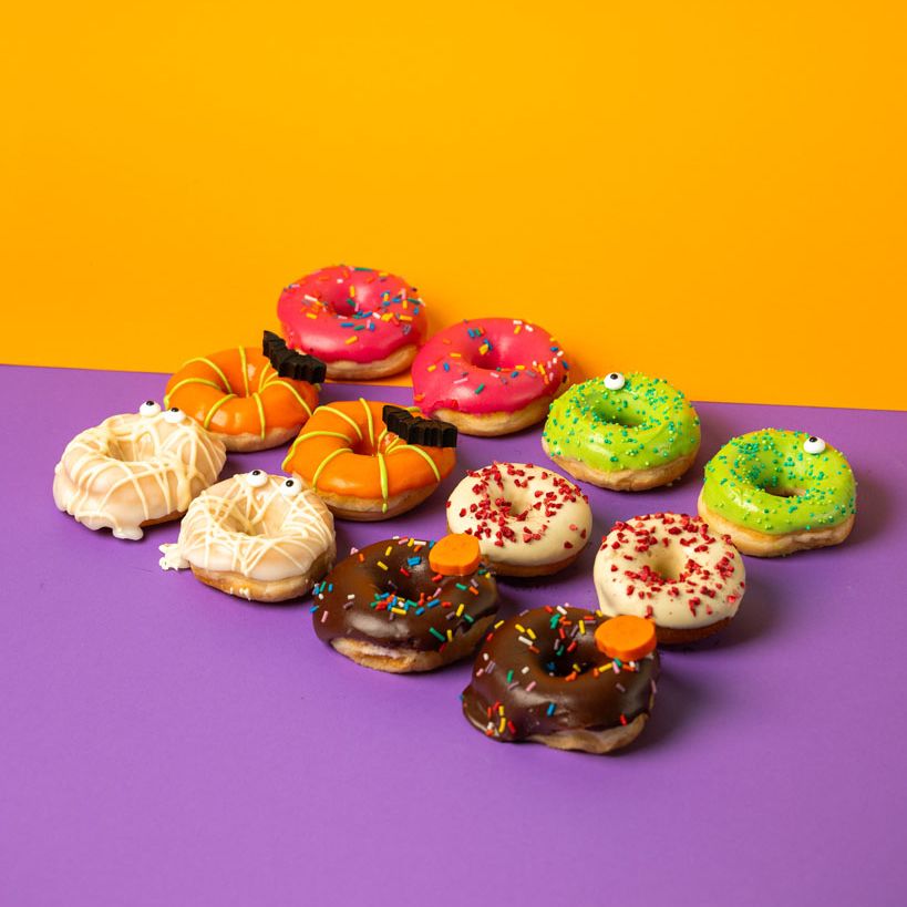 Confezione regalo di mini ciambelle di Halloween senza glutine