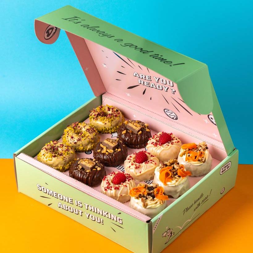Caja de regalo "Baked All-Stars" de mini rosquillas sin gluten (12 unidades)