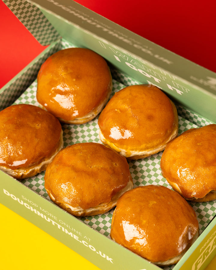 Confezione regalo di ciambella alla crema brûlée (VG)