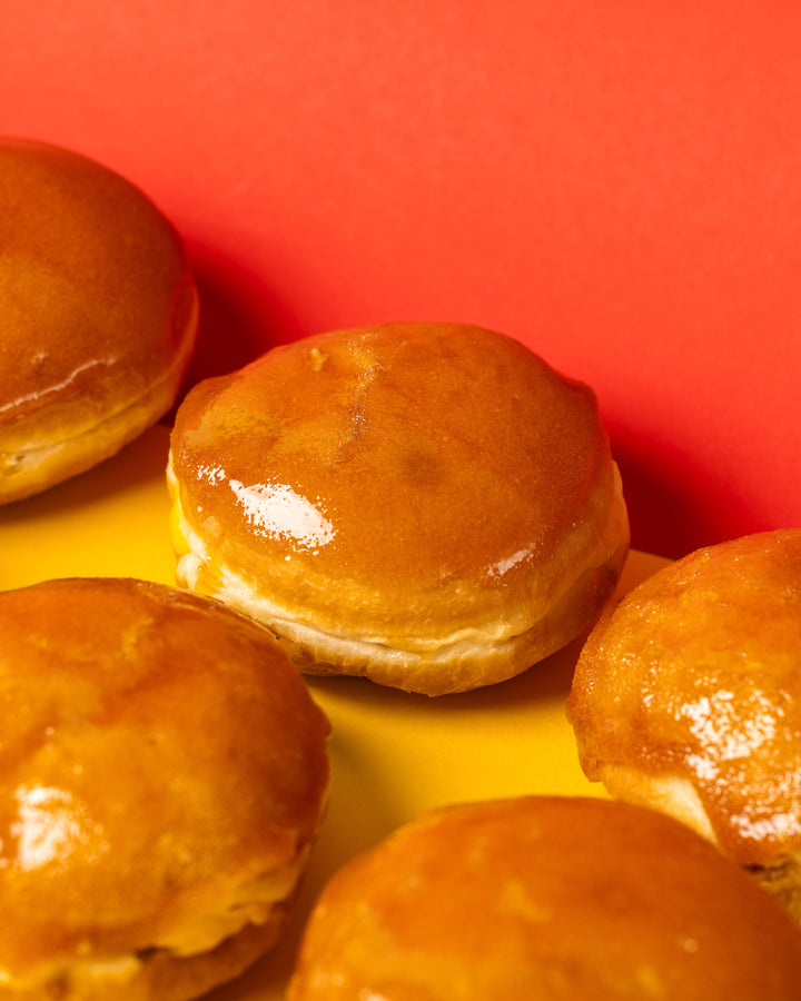 Confezione regalo di ciambella alla crema brûlée (VG)