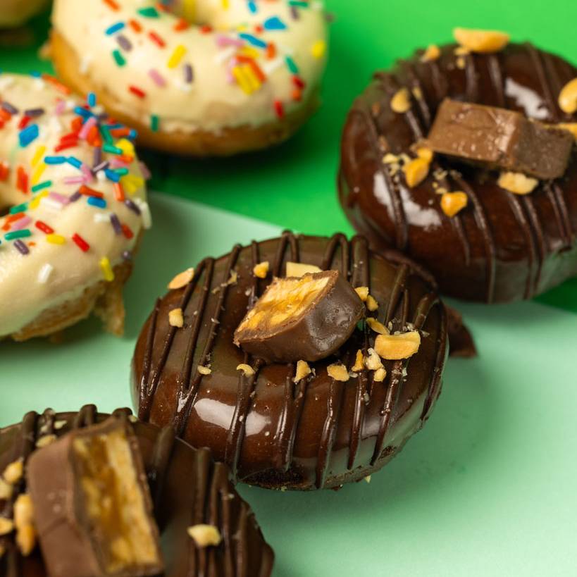 "Choccy Squad" caja de regalo de mini pasteles donut sin gluten