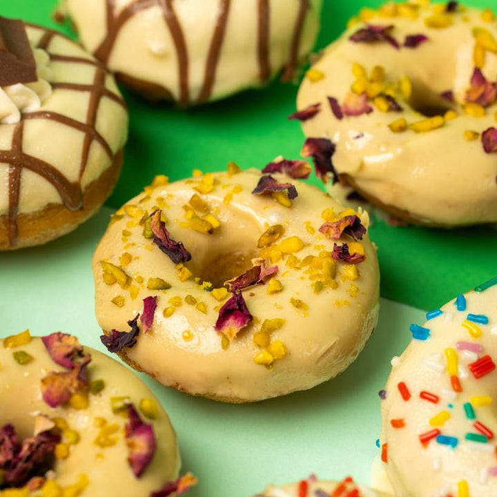 "Choccy Squad" caja de regalo de mini pasteles donut sin gluten
